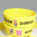 OEM Multicolor Debossed / Tinte Silikon Armband für Promotion Geschenk